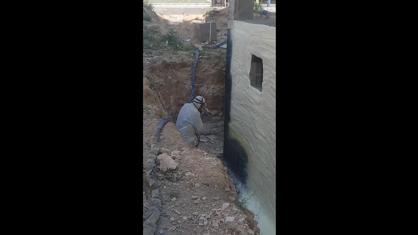 İnşaat Temeli Poliüretan Uygulaması